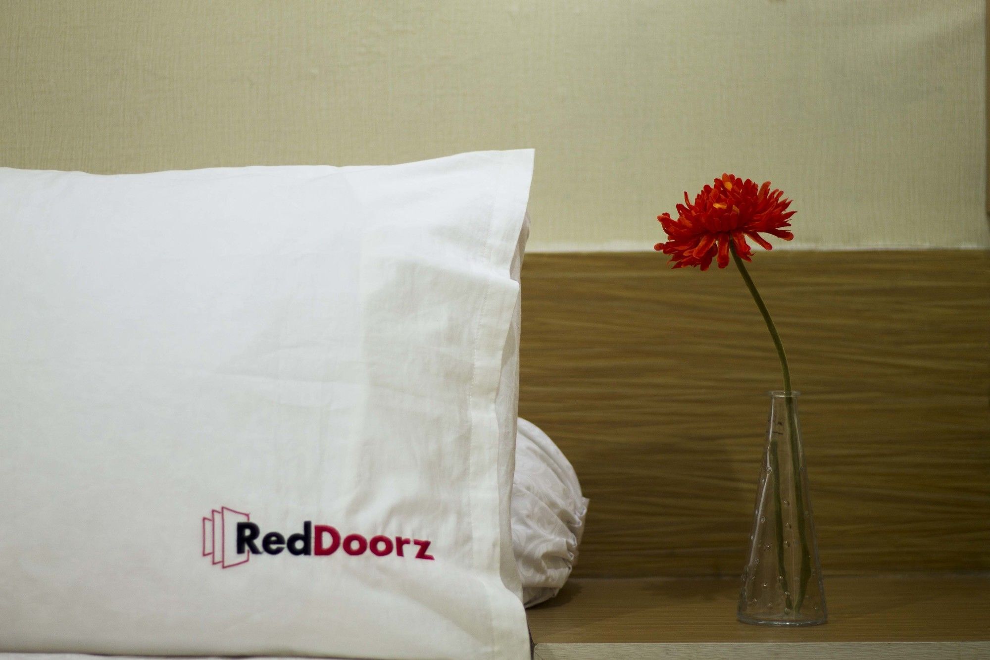Hotel Reddoorz Near Hyperpoint Pasteur Bandung Zewnętrze zdjęcie